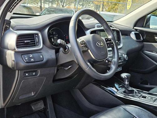 2019 Kia Sorento EX V6