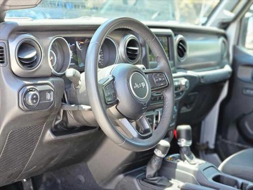 2023 Jeep Gladiator Sport
