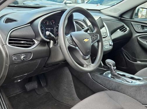 2025 Chevrolet Malibu LT