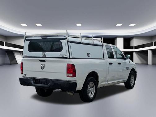 Bright White Clearcoat 2022 RAM 1500 Classic Tradesman