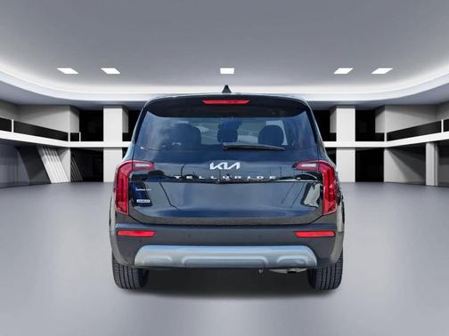 2022 Kia Telluride LX