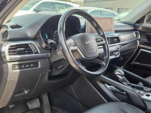 2022 Kia Telluride LX