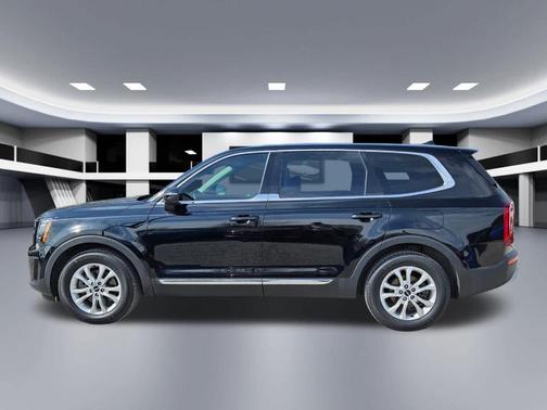 2022 Kia Telluride LX
