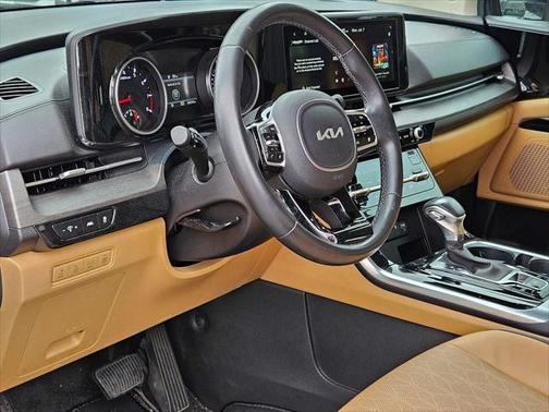 2023 Kia Carnival EX