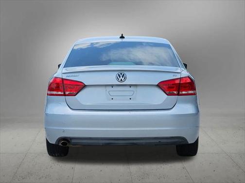 2013 Volkswagen Passat 2.5 SE
