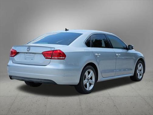 2013 Volkswagen Passat 2.5 SE