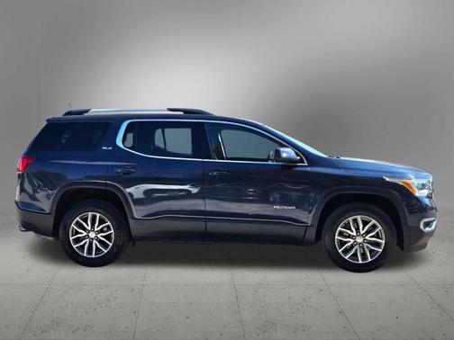2018 GMC Acadia SLE-2