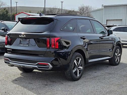 2023 Kia Sorento S