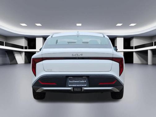 Snow White Pearl 2025 Kia K4
