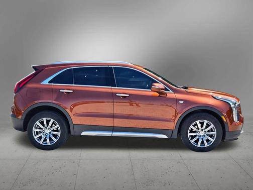 2021 Cadillac XT4 Premium Luxury