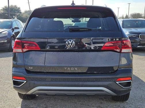 2024 Volkswagen Taos 1.5T SE