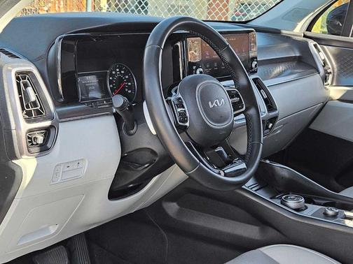 2022 Kia Sorento Hybrid S