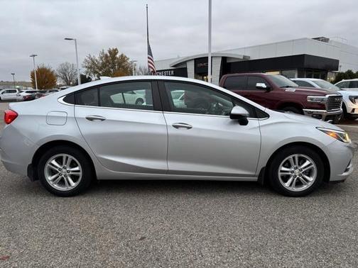 2017 Chevrolet Cruze LT