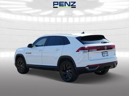 2024 Volkswagen Atlas Cross Sport 2.0T SE w/Technology 4MOTION