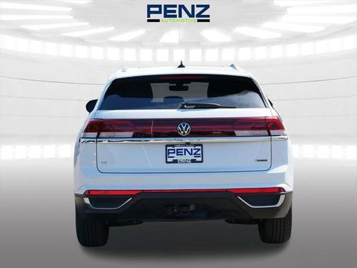 2024 Volkswagen Atlas Cross Sport 2.0T SE w/Technology 4MOTION