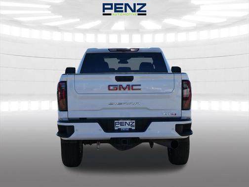 2024 GMC Sierra 2500 AT4