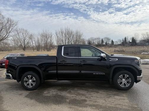 2023 GMC Sierra 1500 SLE