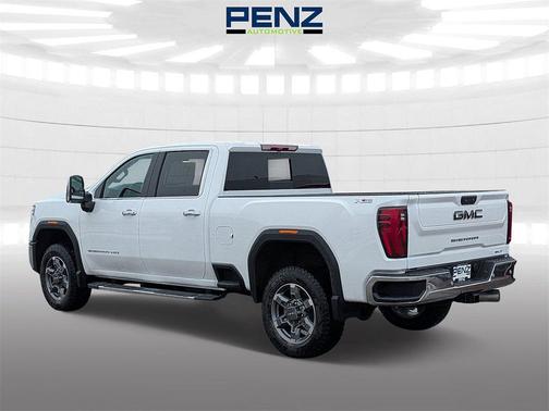 2026 GMC Sierra 3500 SLT