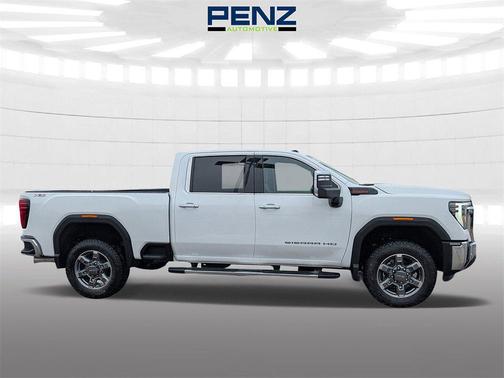 2026 GMC Sierra 3500 SLT