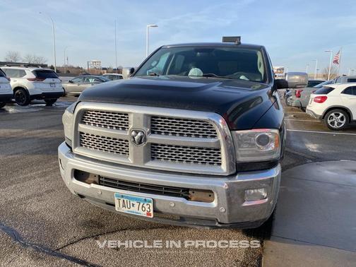 2018 RAM 2500 Laramie Crew Cab 4x4 6'4' Box