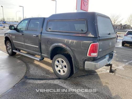 2018 RAM 2500 Laramie Crew Cab 4x4 6'4' Box