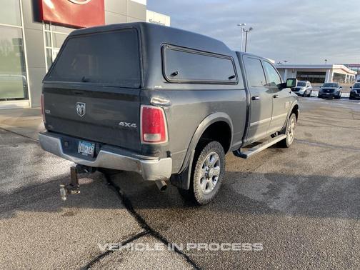 2018 RAM 2500 Laramie Crew Cab 4x4 6'4' Box