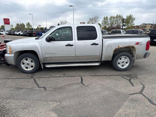 Sheer Silver Metallic 2010 Chevrolet Silverado 1500 LT