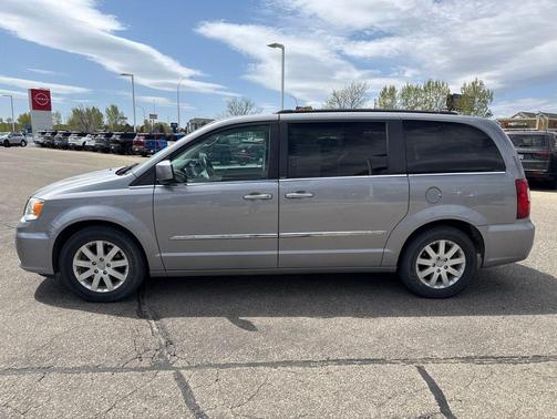 Billet Silver Metallic Clearcoat 2014 Chrysler Town & Country Touring