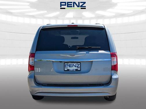 Billet Silver Metallic Clearcoat 2014 Chrysler Town & Country Touring