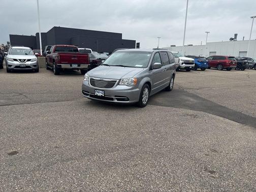 Billet Silver Metallic Clearcoat 2014 Chrysler Town & Country Touring