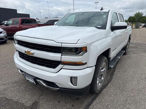 Summit White 2017 Chevrolet Silverado 1500 2LT