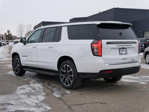 2024 Chevrolet Suburban RST