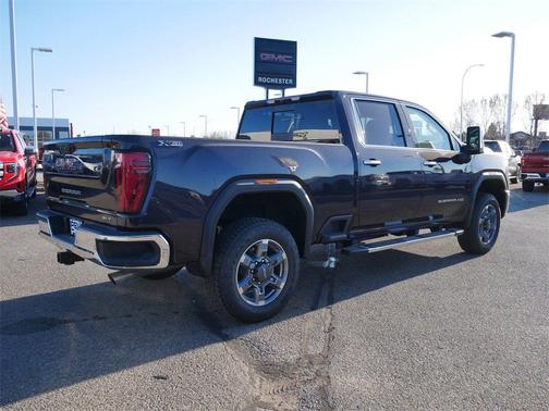 2026 GMC Sierra 3500 SLT