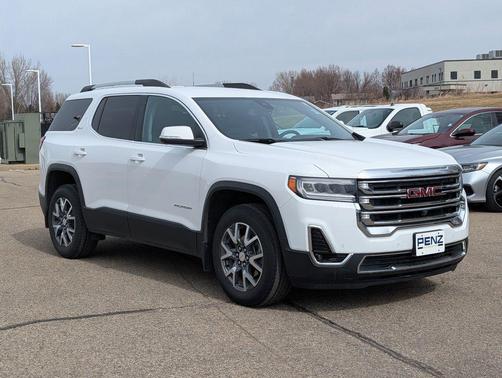 2023 GMC Acadia AWD SLT