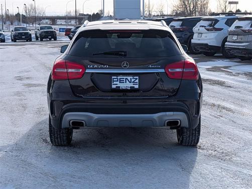 2015 Mercedes-Benz GLA-Class 4MATIC
