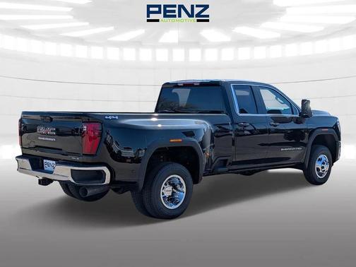Onyx Black 2026 GMC Sierra 3500 SLE
