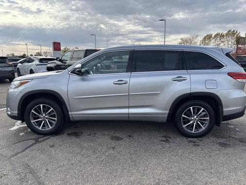 2018 Toyota Highlander 