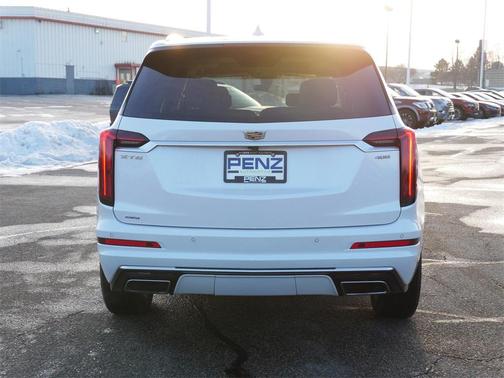 2022 Cadillac XT6 Premium Luxury AWD