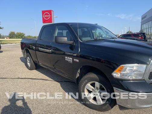 2019 RAM 1500 SLT