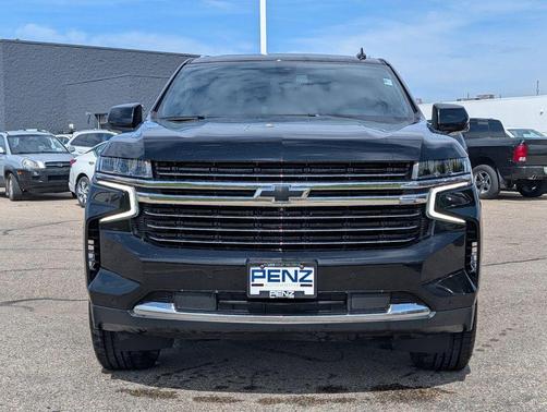 Black 2022 Chevrolet Suburban LT