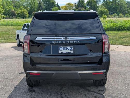 Black 2022 Chevrolet Suburban LT