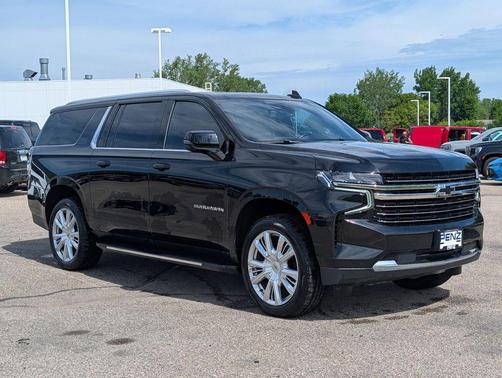 Black 2022 Chevrolet Suburban LT