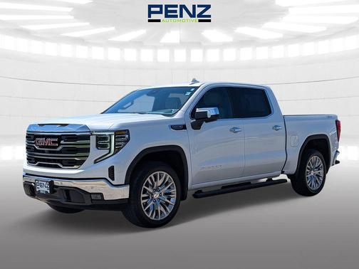 White Frost Tricoat 2025 GMC Sierra 1500 SLT