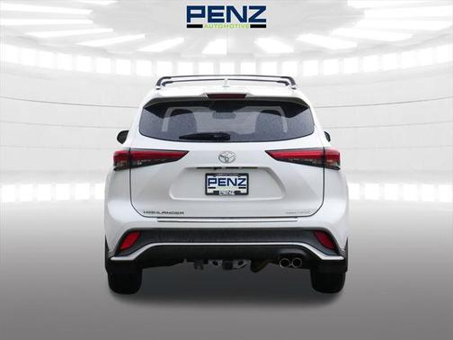2023 Toyota Highlander XSE