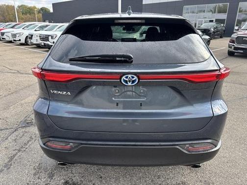 2024 Toyota Venza LE