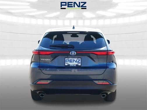 2024 Toyota Venza LE
