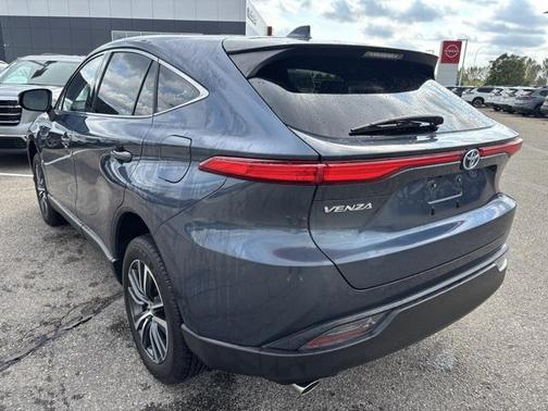 2024 Toyota Venza LE