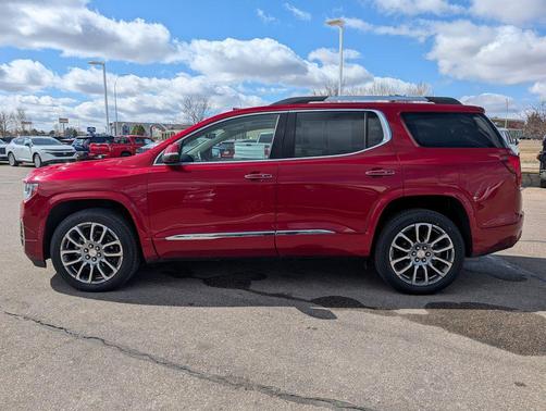 2023 GMC Acadia Denali
