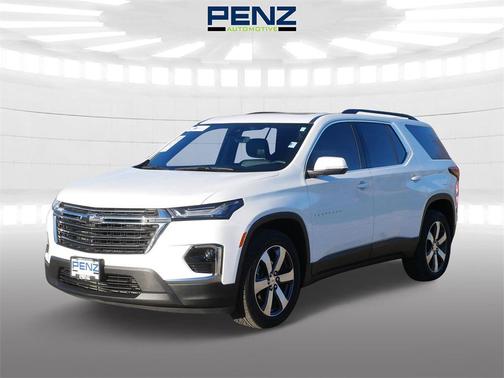 2023 Chevrolet Traverse LT Leather