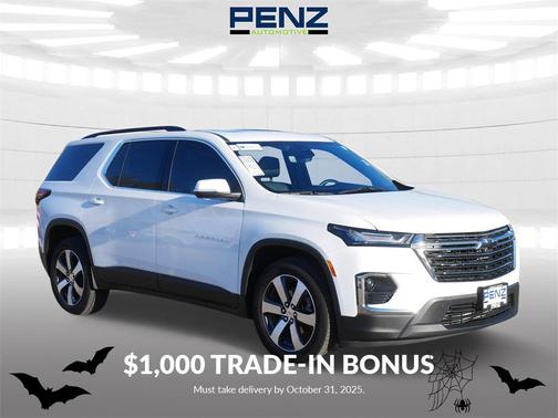 2023 Chevrolet Traverse LT Leather